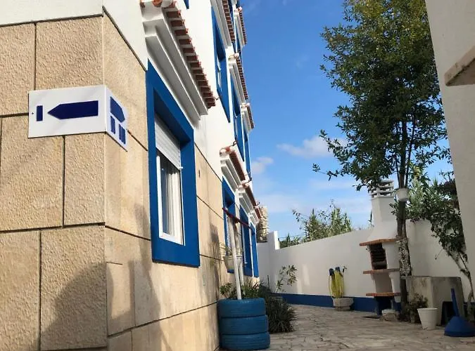 Villa Praia Сан-Мартинью-ду-Порту